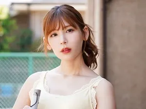 Liếc mắt đưa tình với chú công nhân độc thân